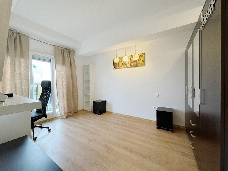 Pipera  Cosmopolis Inchiriere 2 camere   Loc parcare