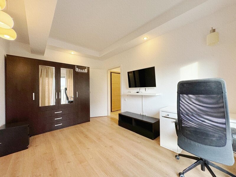 Pipera  Cosmopolis Inchiriere 2 camere   Loc parcare