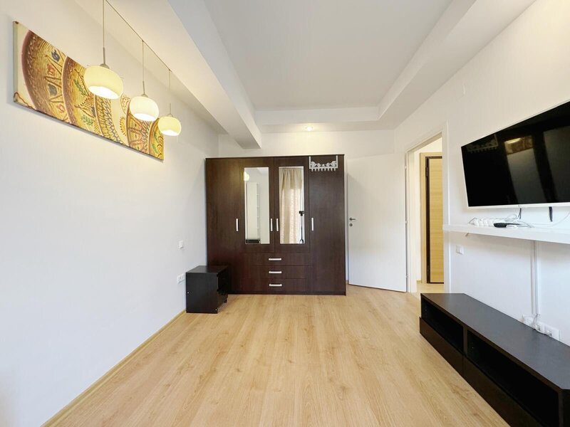 Pipera  Cosmopolis Inchiriere 2 camere   Loc parcare