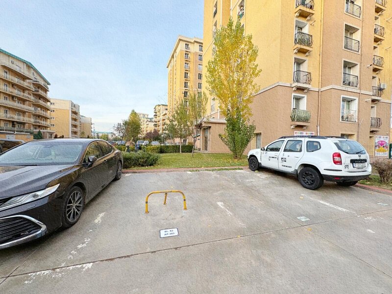 Pipera  Cosmopolis Inchiriere 2 camere   Loc parcare